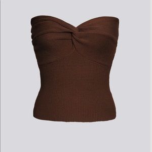 Micas Twisted Front Strapless Knitted Top